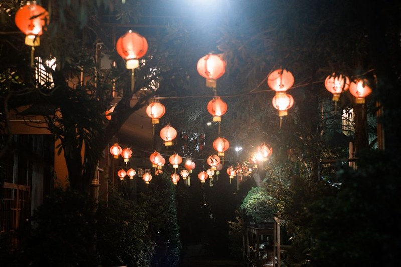 Crescent Moon Lantern